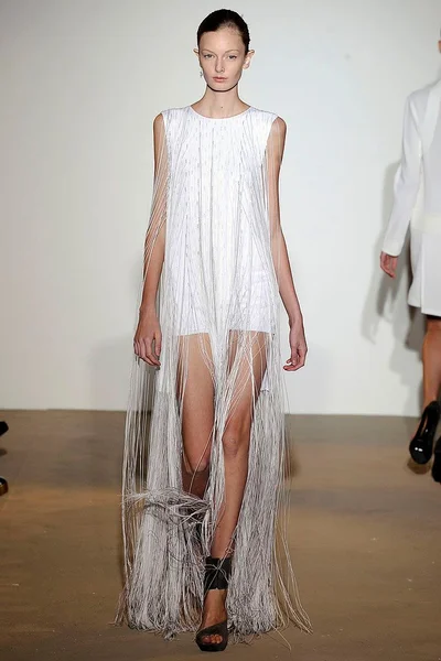 Look 25